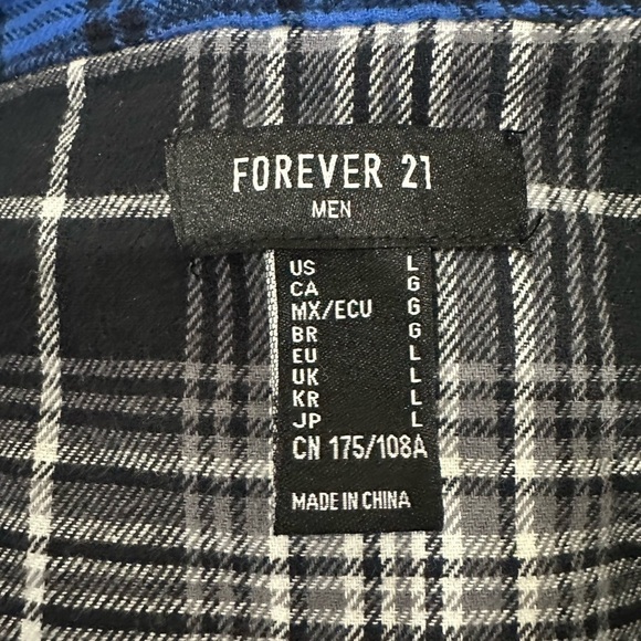 FOREVER 21 MEN blue/black/white plaid button down shirt - Picture 5 of 5